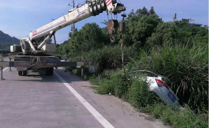 黄山重载吊车救援
